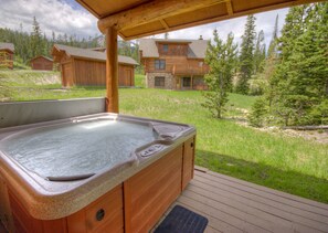 Terrace/patio - 4 Bedroom Luxury Ski in/ Ski Out Powder Ridge Cabin W/ Hot Tub (Big Sky)