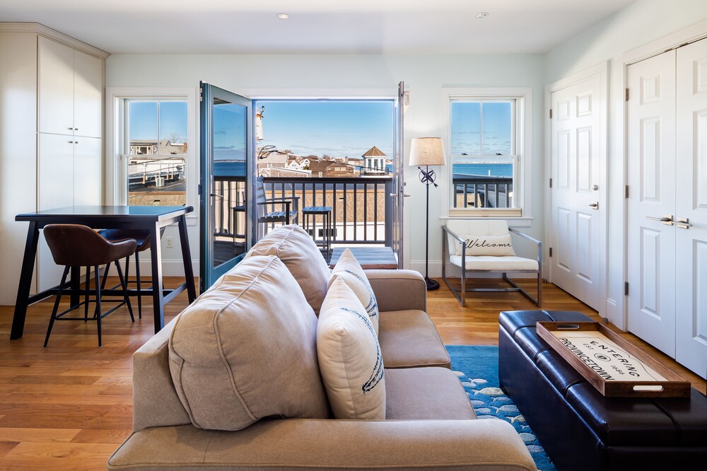 #PtownDreams Beachfront 1BR PH | Heart of Commercial St | Water Views | Parking