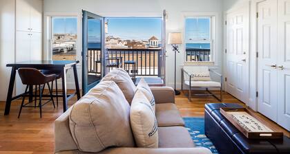 Ptown Dreams Waterfront 1BR PH im Herzen der Commercial St mit Parkplatz