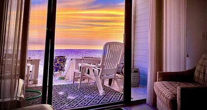 SPECIALS!!!! Best view! Best bed! Best amenities! want the best, stay at 120 PCV