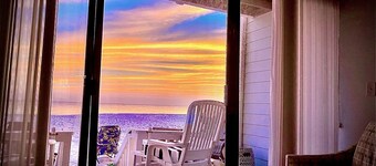 SPECIALS!!!! Best view! Best bed! Best amenities! want the best, stay at 120 PCV
