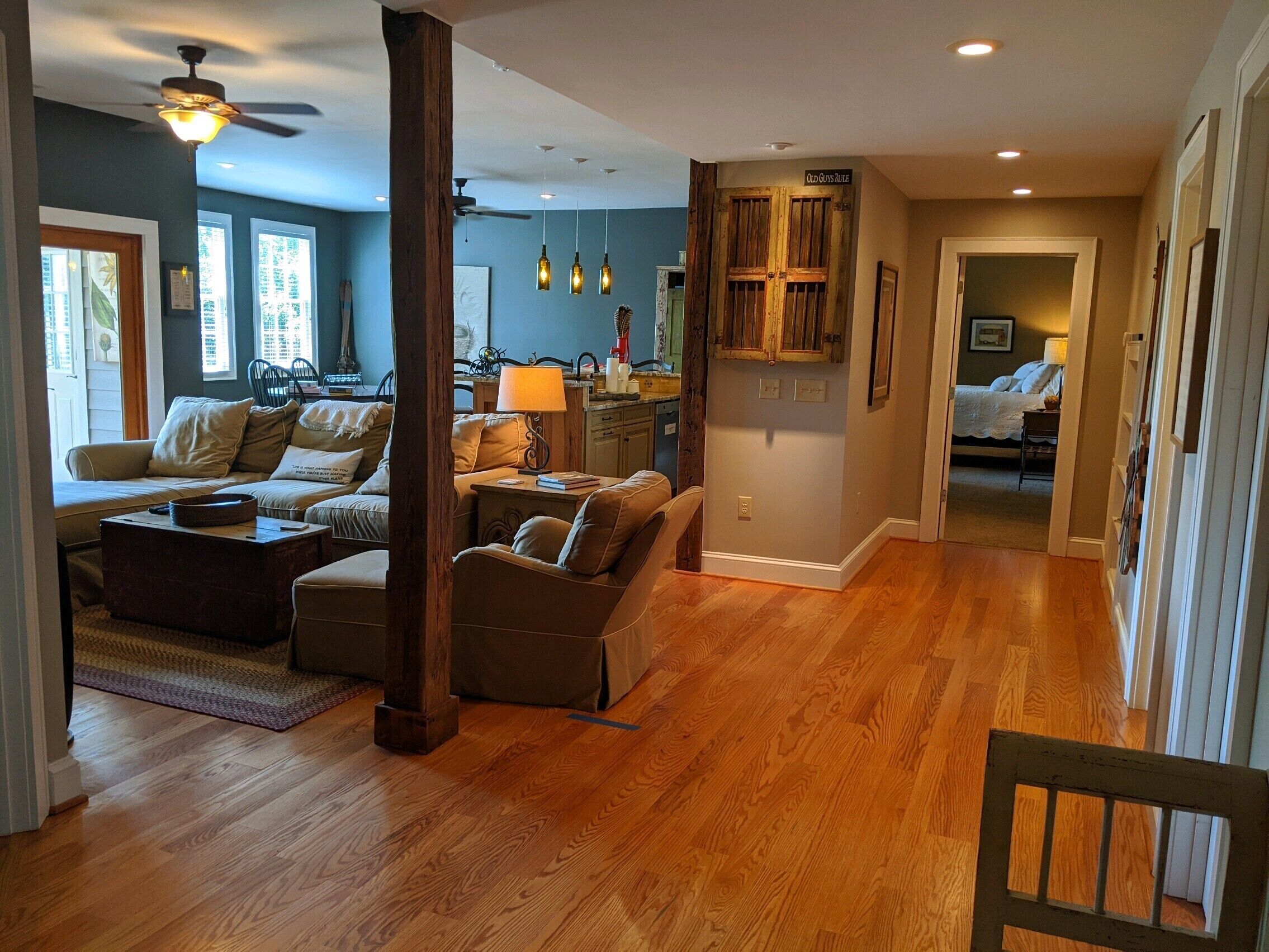 Quiet, private, only 10 minutes to downtown in the middle of 12 secluded acres!