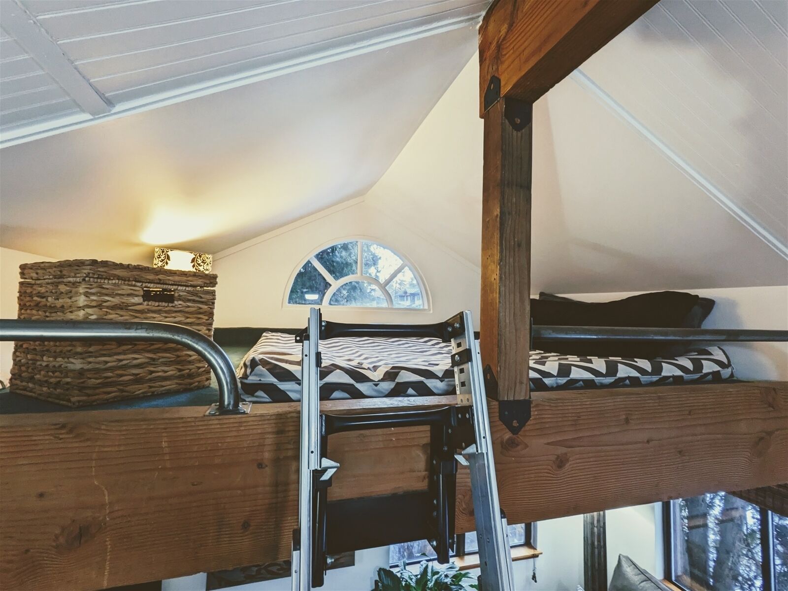 Bluebird Day - River Gem Bungalow