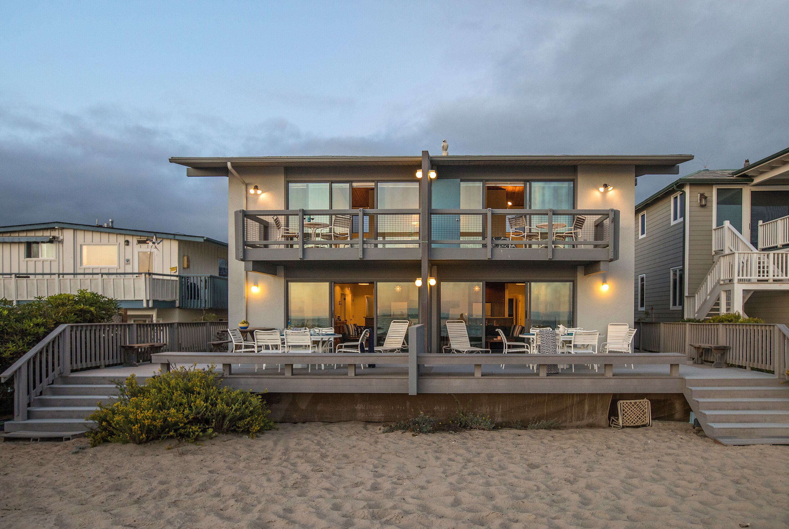 Seahorse Retreat - Double The Fun, BEACHFRONT, In Carpinteria!