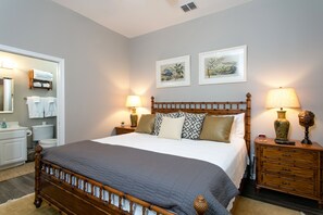 2 bedrooms, iron/ironing board, WiFi, bed sheets - Read Our Reviews Gorgeous 2 BR Poolside T/h, 3 minute walk to beach! (Corpus Christi)