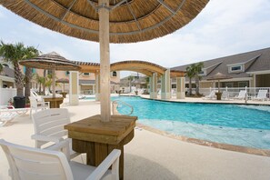 A heated pool - Read Our Reviews Gorgeous 2 BR Poolside T/h, 3 minute walk to beach! (Corpus Christi)