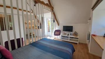 1 slaapkamer, een strijkplank/strijkijzer, gratis wifi, beddengoed