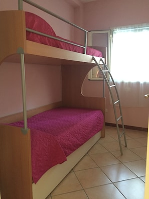 2 bedrooms, in-room safe, WiFi