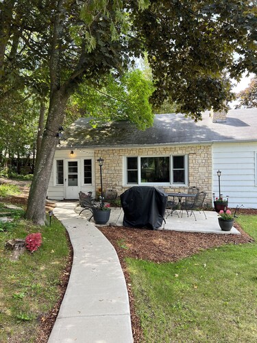Come relax in Ephraim at the Homestead Rental. Centrally located to everything.