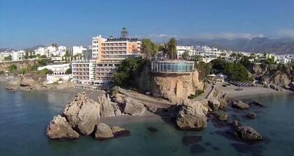 Nerja: house / villa - Nerja