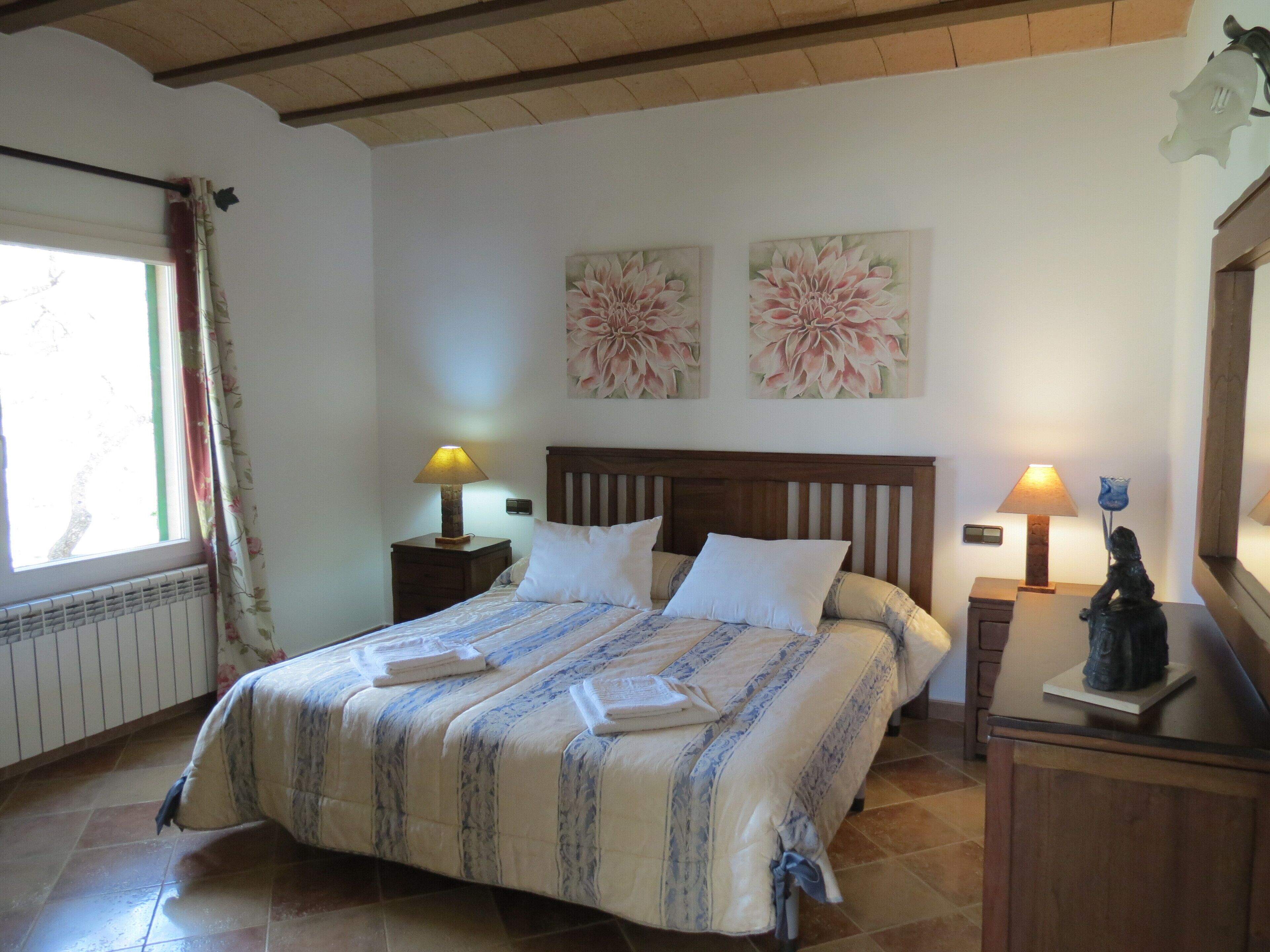 3 多间卧室、熨斗/熨衣板、旅行婴儿床、WiFi