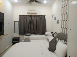 3 bedrooms, iron/ironing board, free WiFi, bed sheets