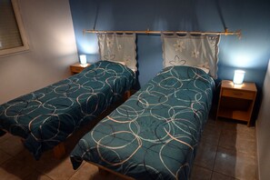 4 makuuhuonetta, silitysrauta/-lauta, Wi-Fi