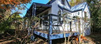 AUTUMN LEAF COTTAGE 1: Harrietville