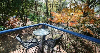 AUTUMN LEAF COTTAGE 1: Harrietville