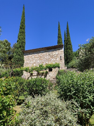Charming and Character Cottage in Drôme Provençale