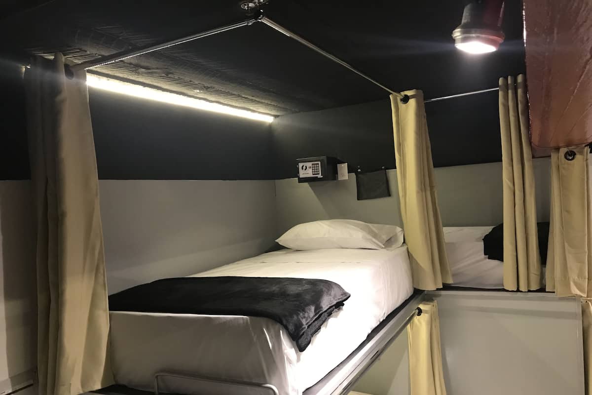 Shared Dormitory, Mixed Dorm (8 single beds) | Pillowtop beds, blackout drapes, WiFi (free), bed sheets