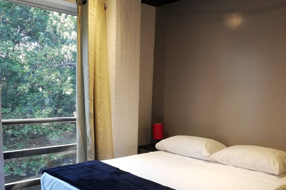 Pillowtop beds, blackout drapes, WiFi (free), bed sheets