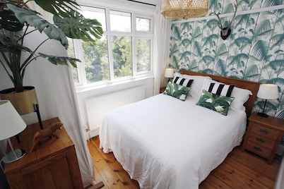 A charming seaside  cottage 5 minutes walk from beach on Jurassic Coast 