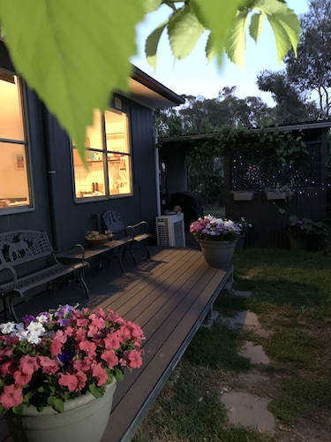 Pyrenees Farm Stay Amphitheatre. (Pet friendly) Bed and Breakfast.