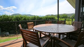 Outdoor dining - LEADER VIEWS : Bright (Bright)