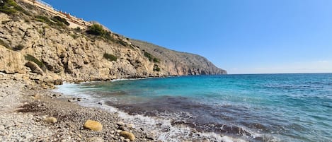 靠近海滩