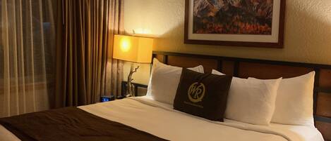 1 chambre, coffres-forts dans les chambres, fer et planche à repasser