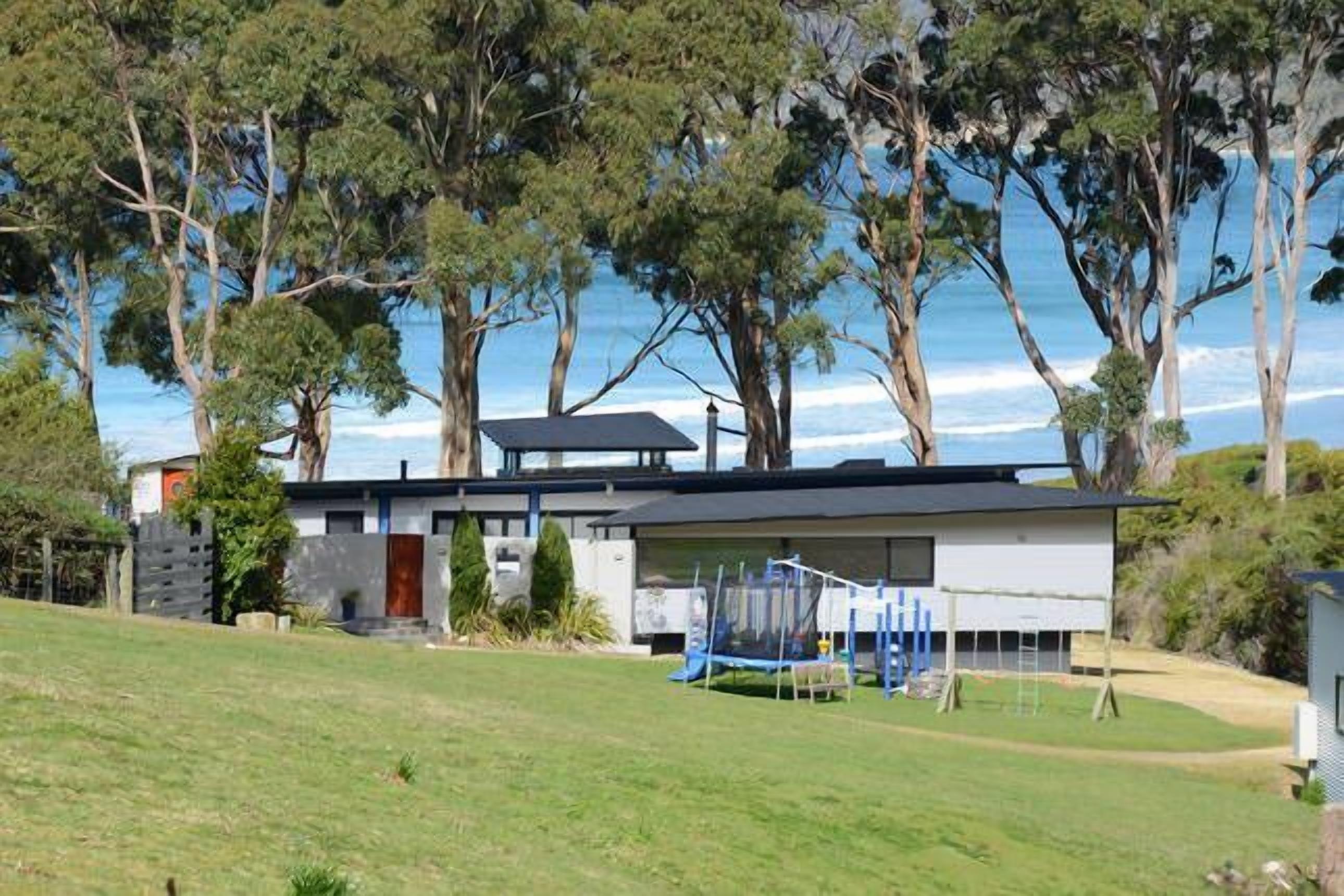 Pavilion on Pirates. — image 2