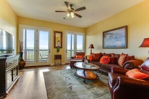 Smart TV - 47-3 The Sanctuary Closest to SDC Next Door to Clubhouse w/Indoor/Outdoor Pools & Splashpads (Branson)