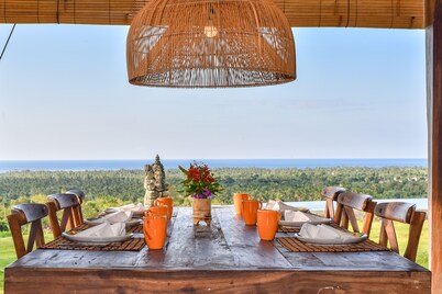 Villa Madoe Sumberkima Hill Retreat