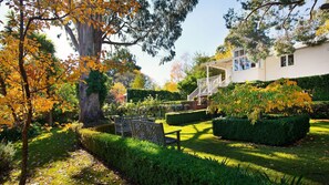 Property grounds - Beecroft House - Stunning Edwardian Home in central Daylesford (DAYLESFORD)