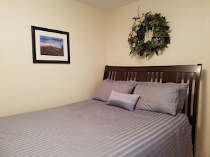 2 bedrooms, iron/ironing board, WiFi, bed sheets