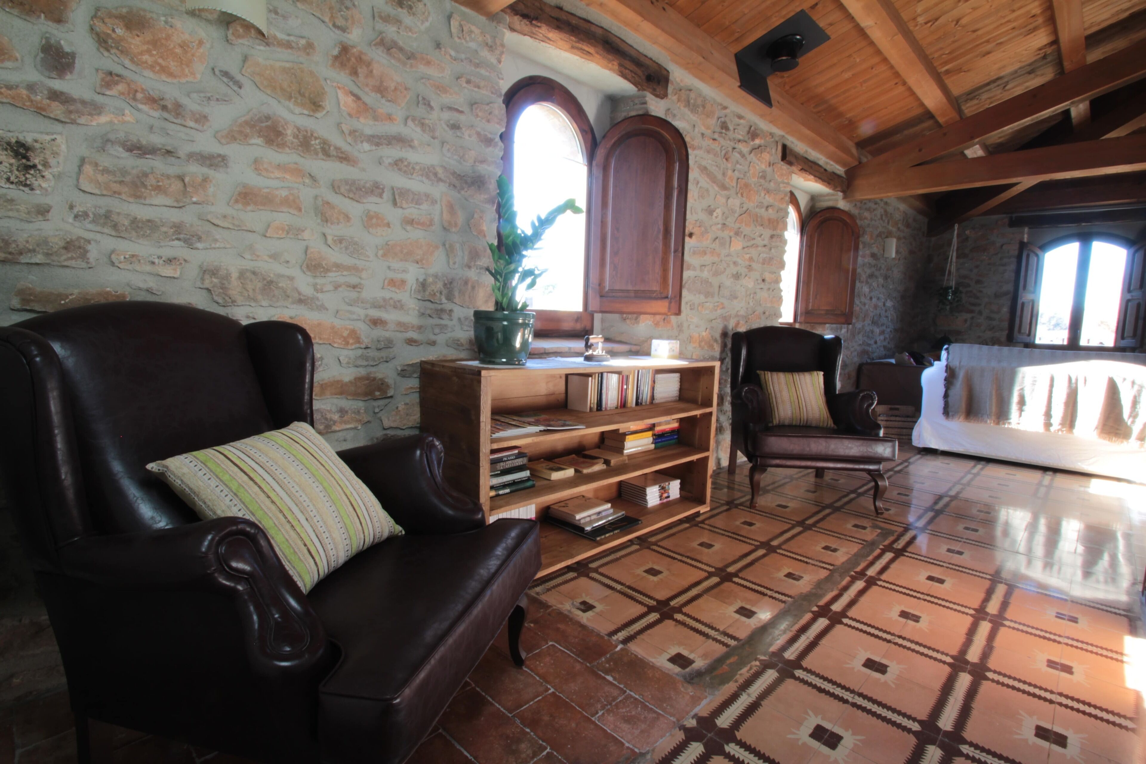 House of the segle XIX rehabilitated, però amb l'escència d'abans