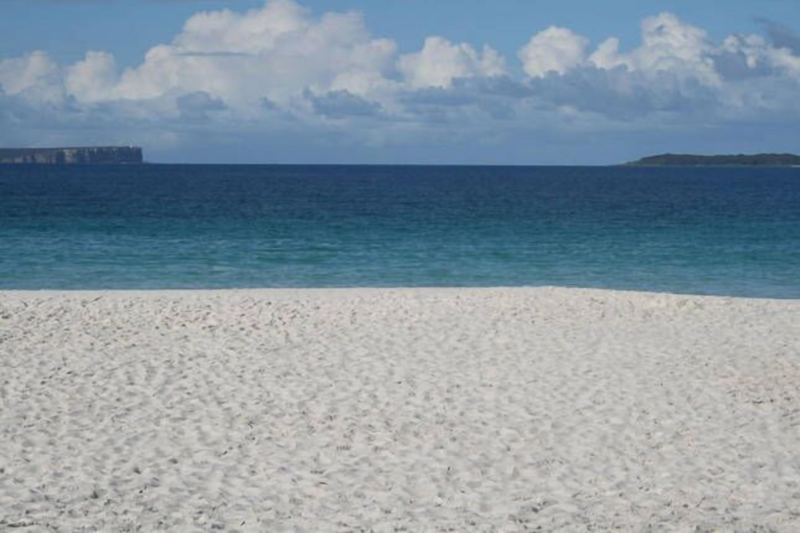 Laguna Blue at Hyams Beach- with WIFI - Pet Friendly & 4pm check-out on Sundays  — image 14