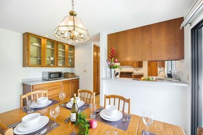 Dining - Ota House - a 2br/1.5ba mountain view home in Princeville (Princeville)