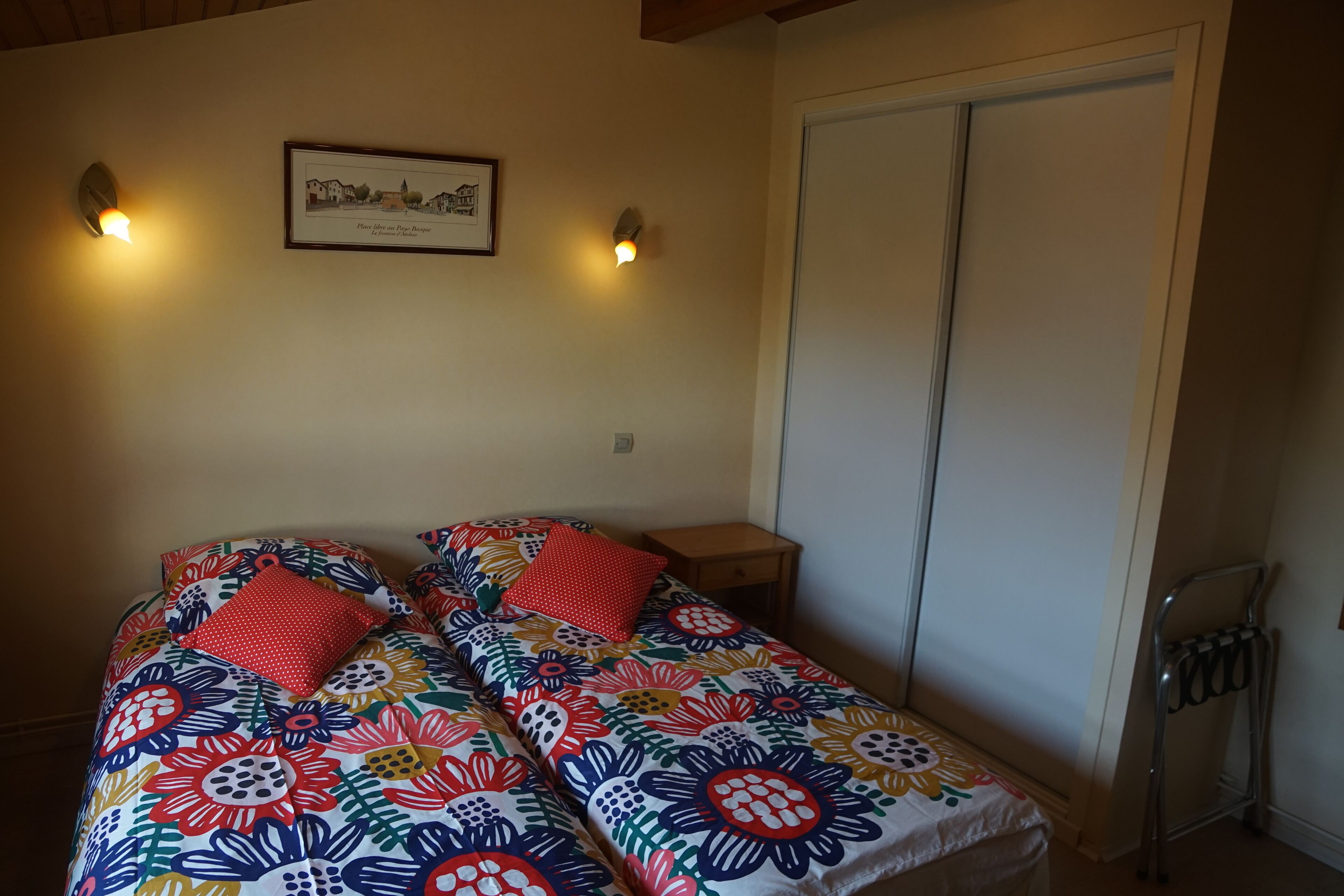 Free Breakfast in a nice wine country.