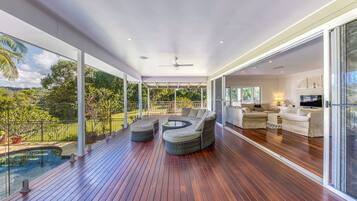 Smart TV, DVD player, books, music library