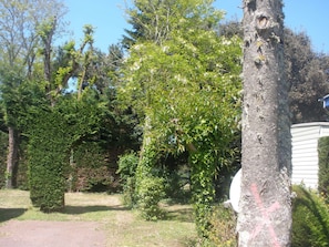 Enceinte de lâhĂ©bergement