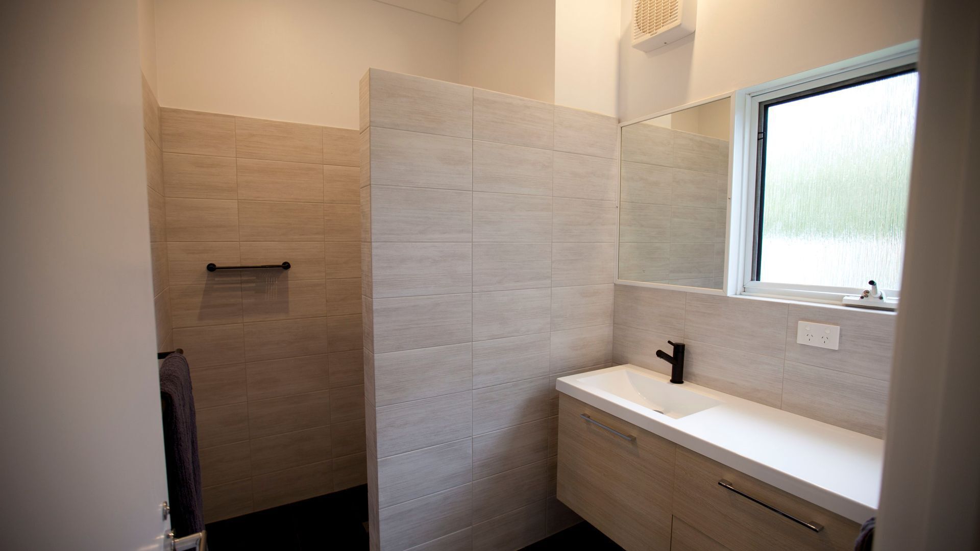 Treehouse by the Sea — image 13