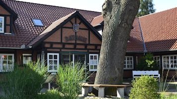 Esterni