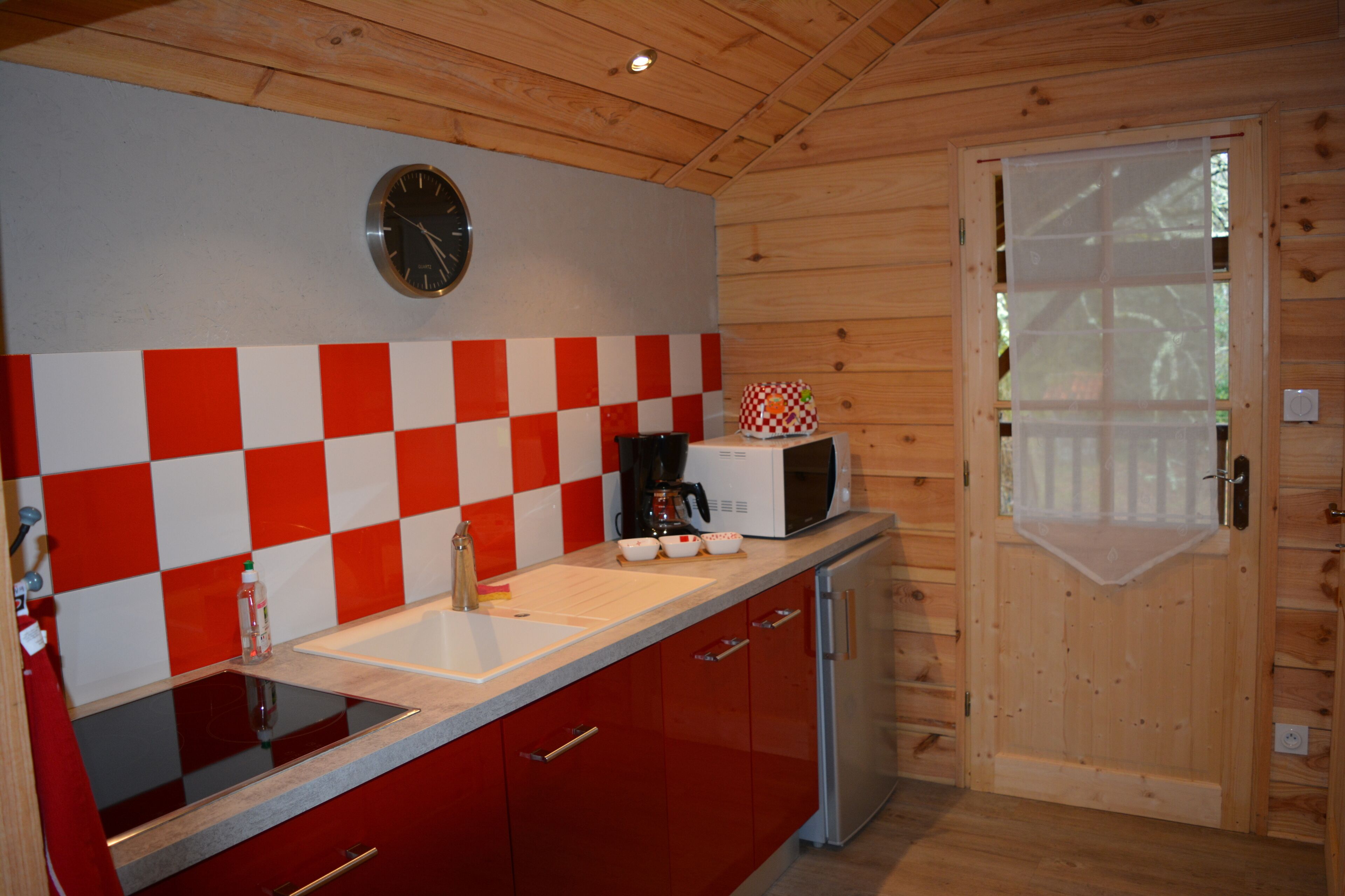 Le Nichoir between Landes forest and Armagnac vineyard