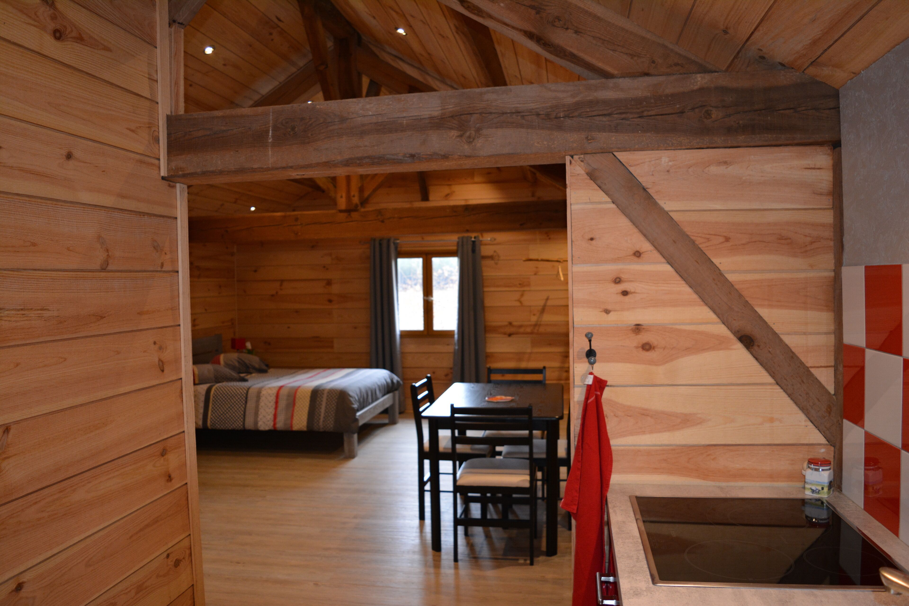 Le Nichoir between Landes forest and Armagnac vineyard