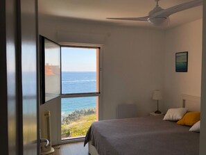 2 bedrooms, iron/ironing board, free WiFi