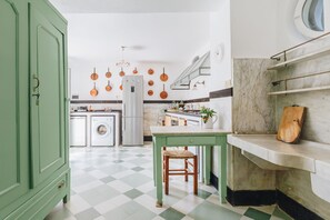 Interior - Villa il Sogno in the Park of Mount Portofino (Santa Margherita Ligure)