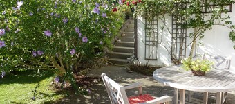 Beautiful, calm 2-room-apartment with big terrace and nice view