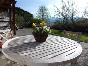 屋外ダイニングエリア