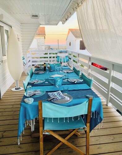 CHALET BEACH EDGE IN GRUISSAN