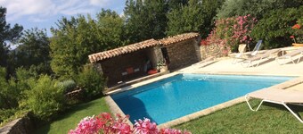 La Gardiole - Gite with pool in Bonnieux
