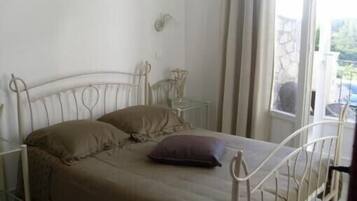 2 habitaciones, wifi gratis y ropa de cama