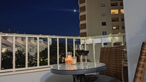 Outdoor dining - Sol Sofia Apartments (Torremolinos)
